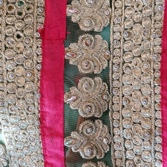 Handmade in INDIA embroidered crystals silk SARI M - Picture 8 of 9